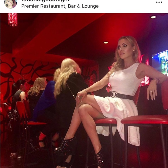 Brocade fit and flare sleeveless white dres - Picture 5 of 5